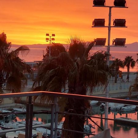 Mare Marina View 1 Apartment Xylokastro Bagian luar foto