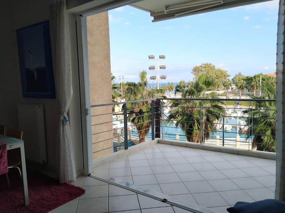 Mare Marina View 1 Apartment Xylokastro Bagian luar foto