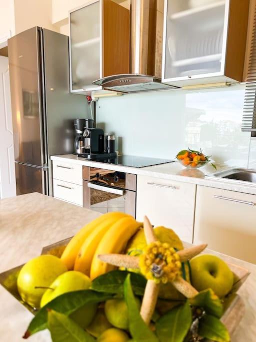 Mare Marina View 1 Apartment Xylokastro Bagian luar foto
